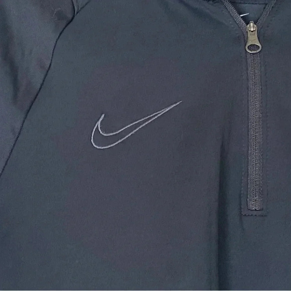 Nike Dri-FIT Academy Pro Women's Soccer Drill Top medium - Picture 8 of 9